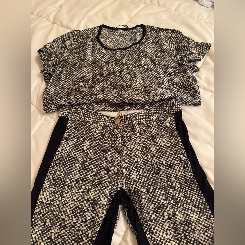 Roberto Cavalli print pants, skinny with black stripes and silk T-shirt with pr